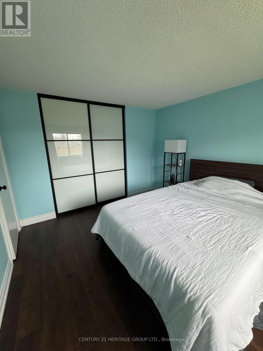 1036 Mississauga Valley Boulevard, Mississauga, Ontario  L5A 3J4 - Photo 7 - W12570182