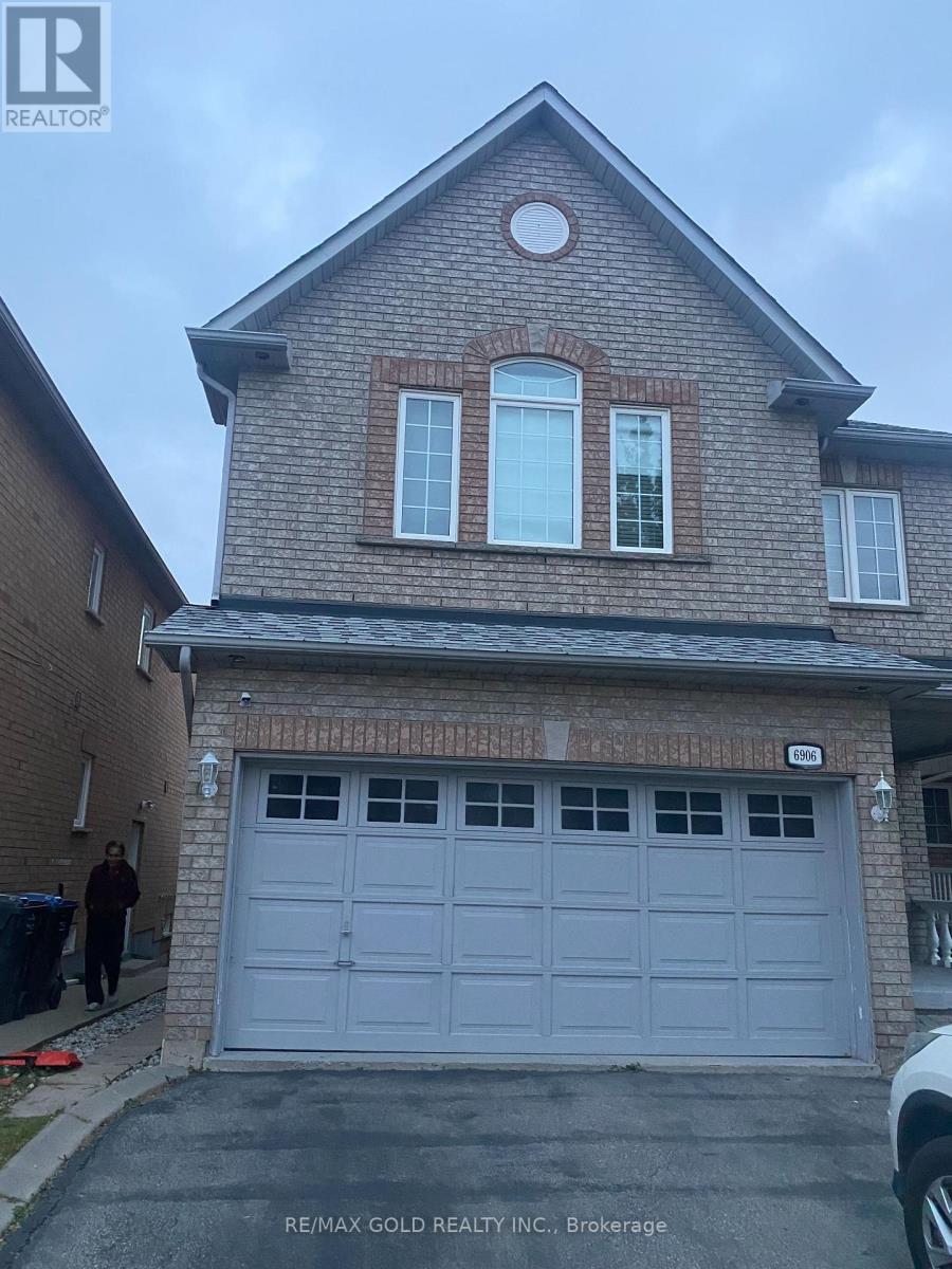 6906 Vicar Gate, Mississauga, Ontario  L5W 1C8 - Photo 1 - W12570196