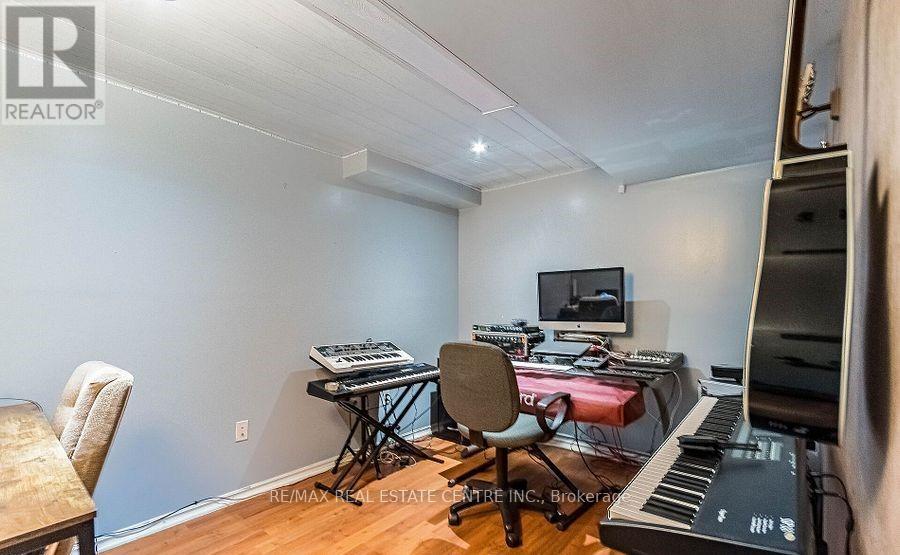 42 Livingston Road, Milton, Ontario  L9T 6B7 - Photo 26 - W12570226