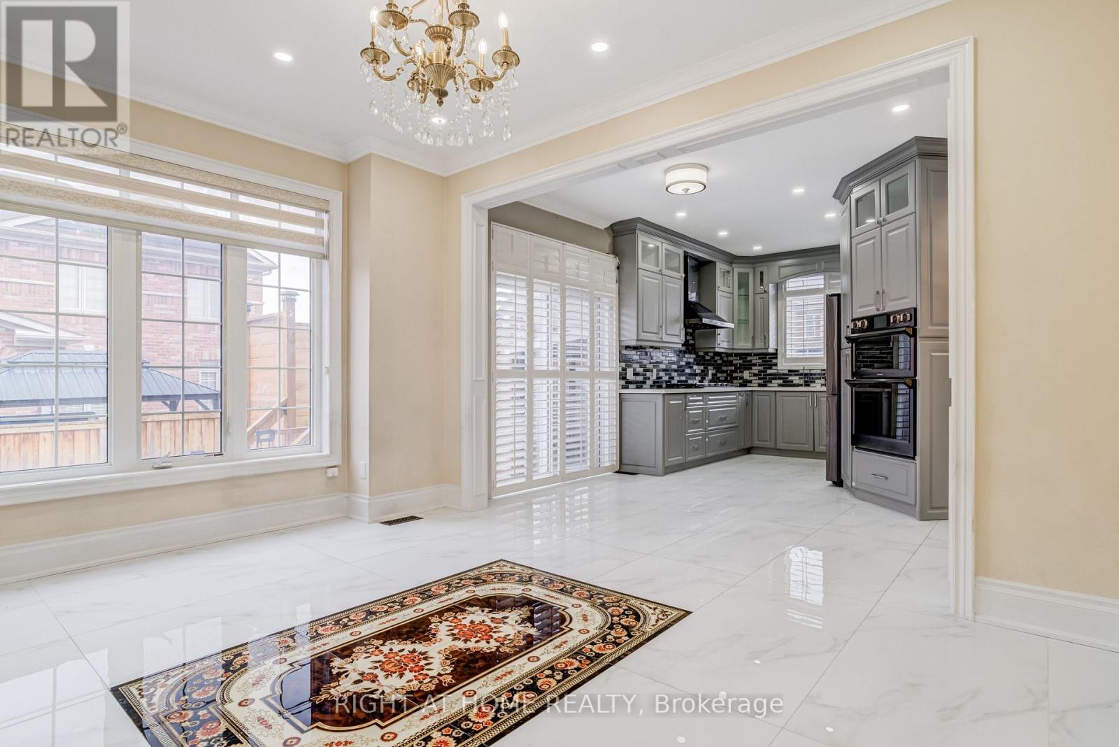 96 Humberstone Crescent, Brampton, Ontario  L7A 4B8 - Photo 11 - W12570228