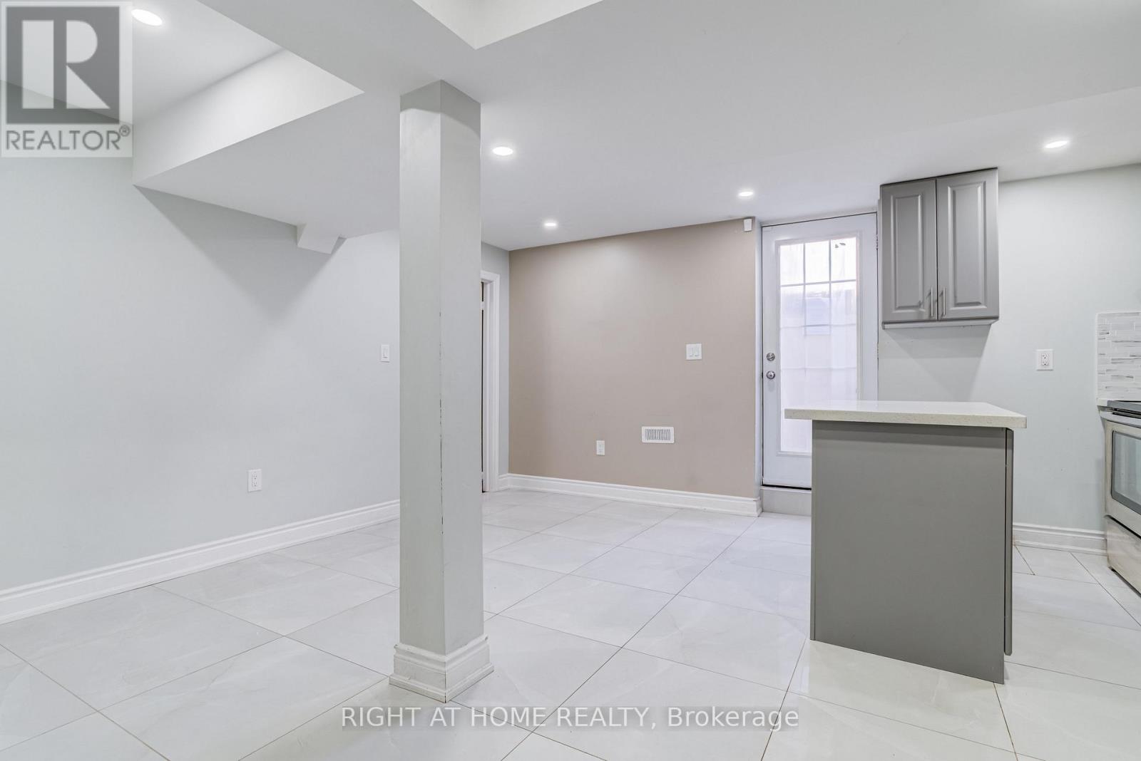 96 Humberstone Crescent, Brampton, Ontario  L7A 4B8 - Photo 24 - W12570228