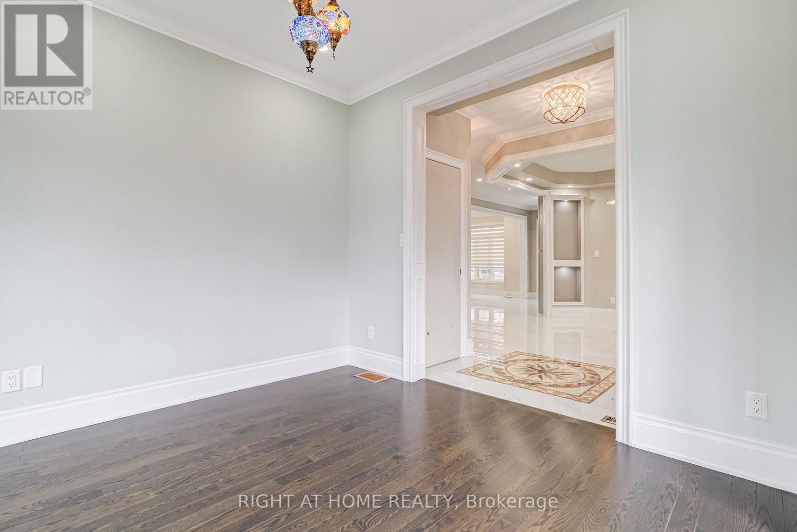 96 Humberstone Crescent, Brampton, Ontario  L7A 4B8 - Photo 6 - W12570228