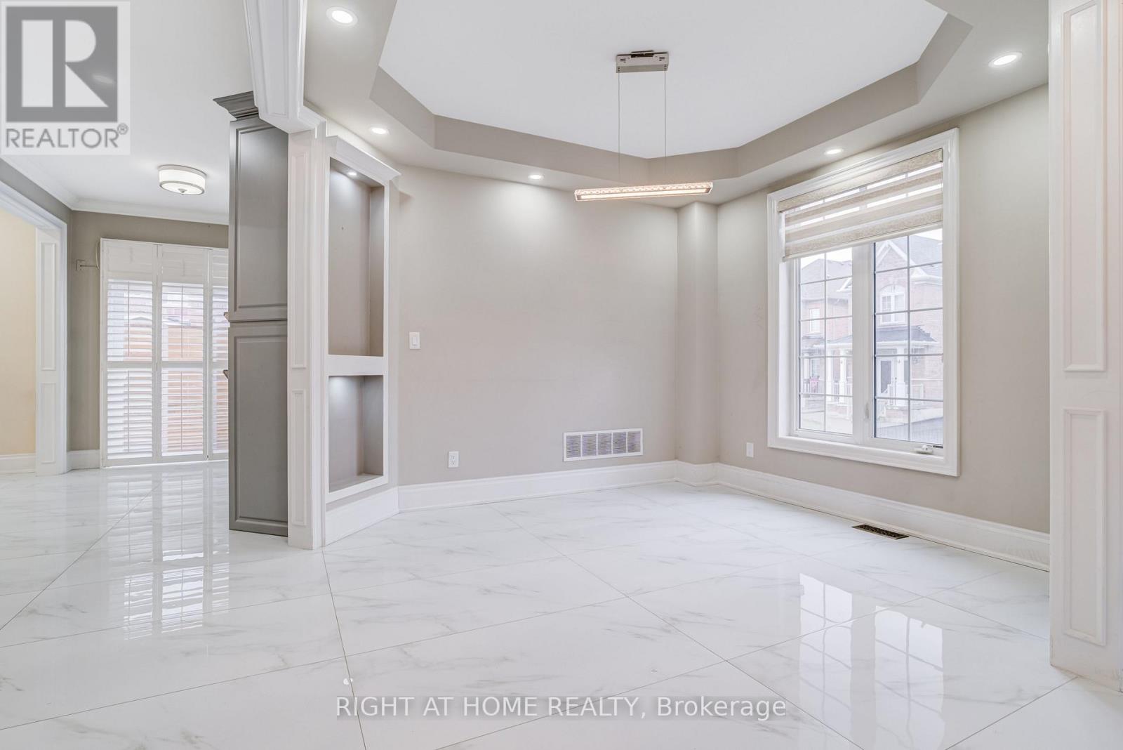 96 Humberstone Crescent, Brampton, Ontario  L7A 4B8 - Photo 8 - W12570228