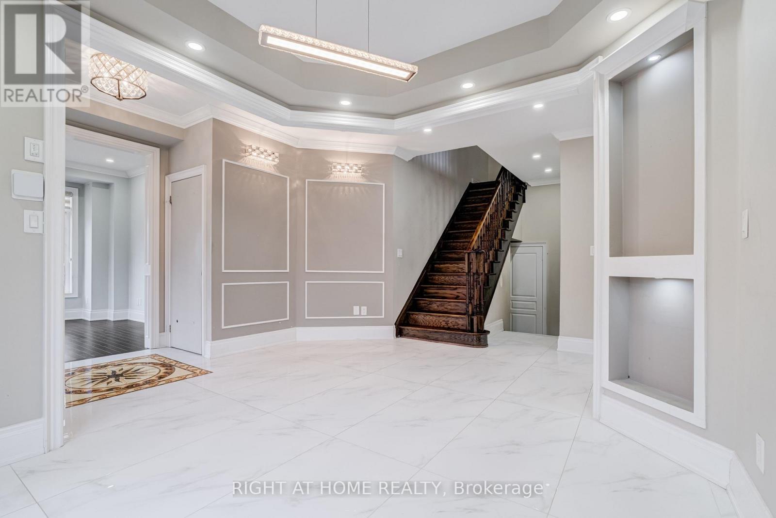 96 Humberstone Crescent, Brampton, Ontario  L7A 4B8 - Photo 9 - W12570228