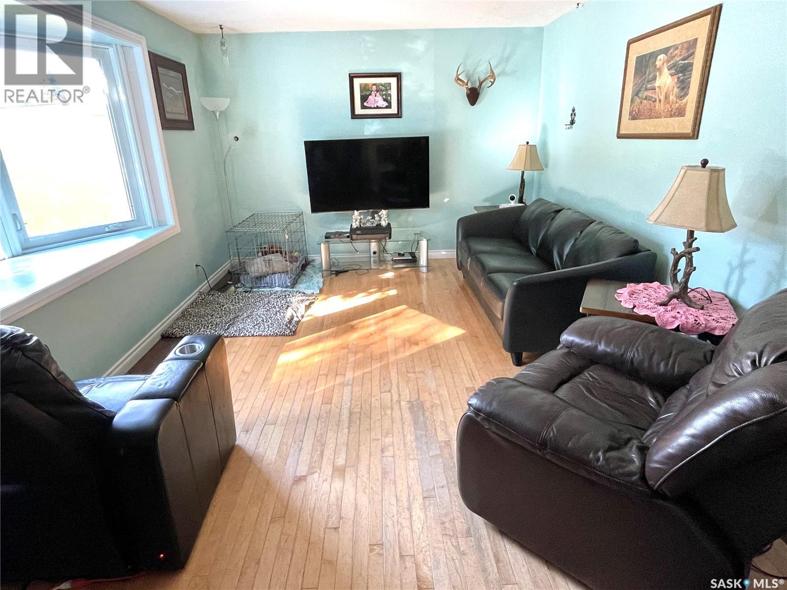 2472 Ross Crescent, North Battleford, Saskatchewan  S9A 3R3 - Photo 10 - SK021101