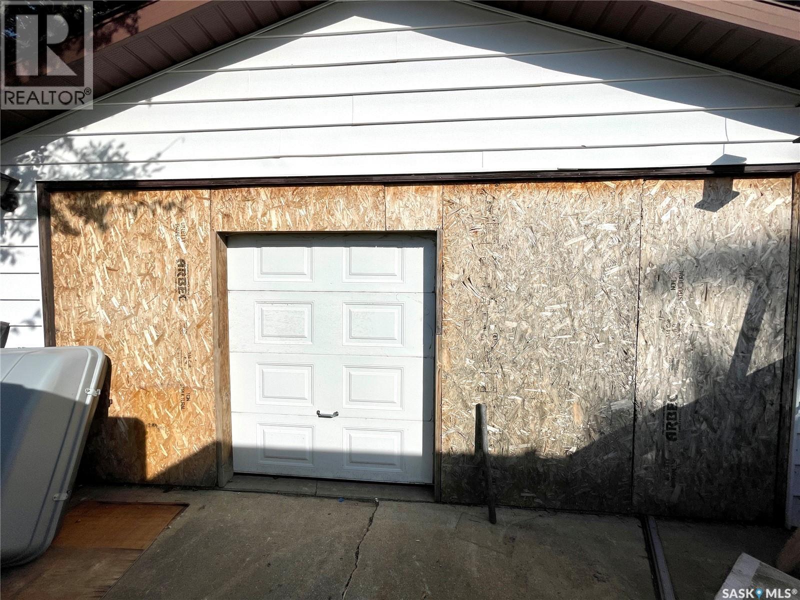 2472 Ross Crescent, North Battleford, Saskatchewan  S9A 3R3 - Photo 4 - SK021101