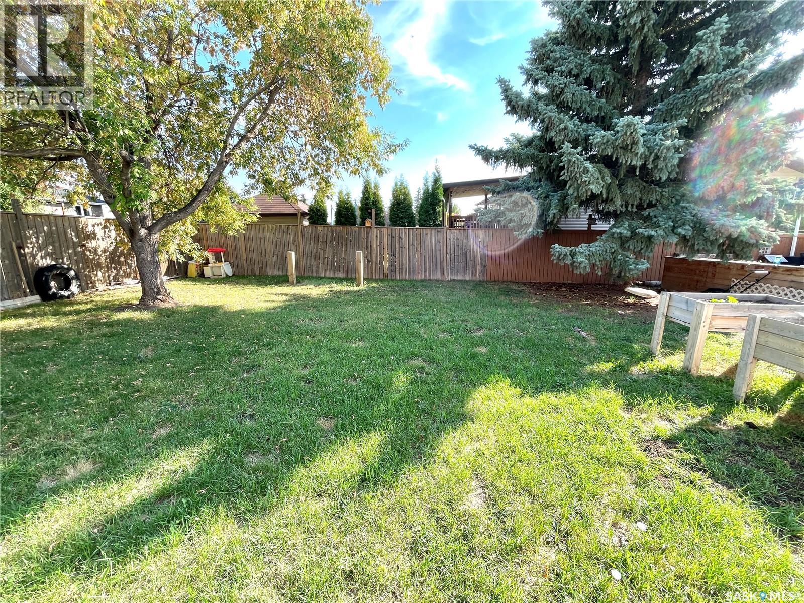 2472 Ross Crescent, North Battleford, Saskatchewan  S9A 3R3 - Photo 6 - SK021101