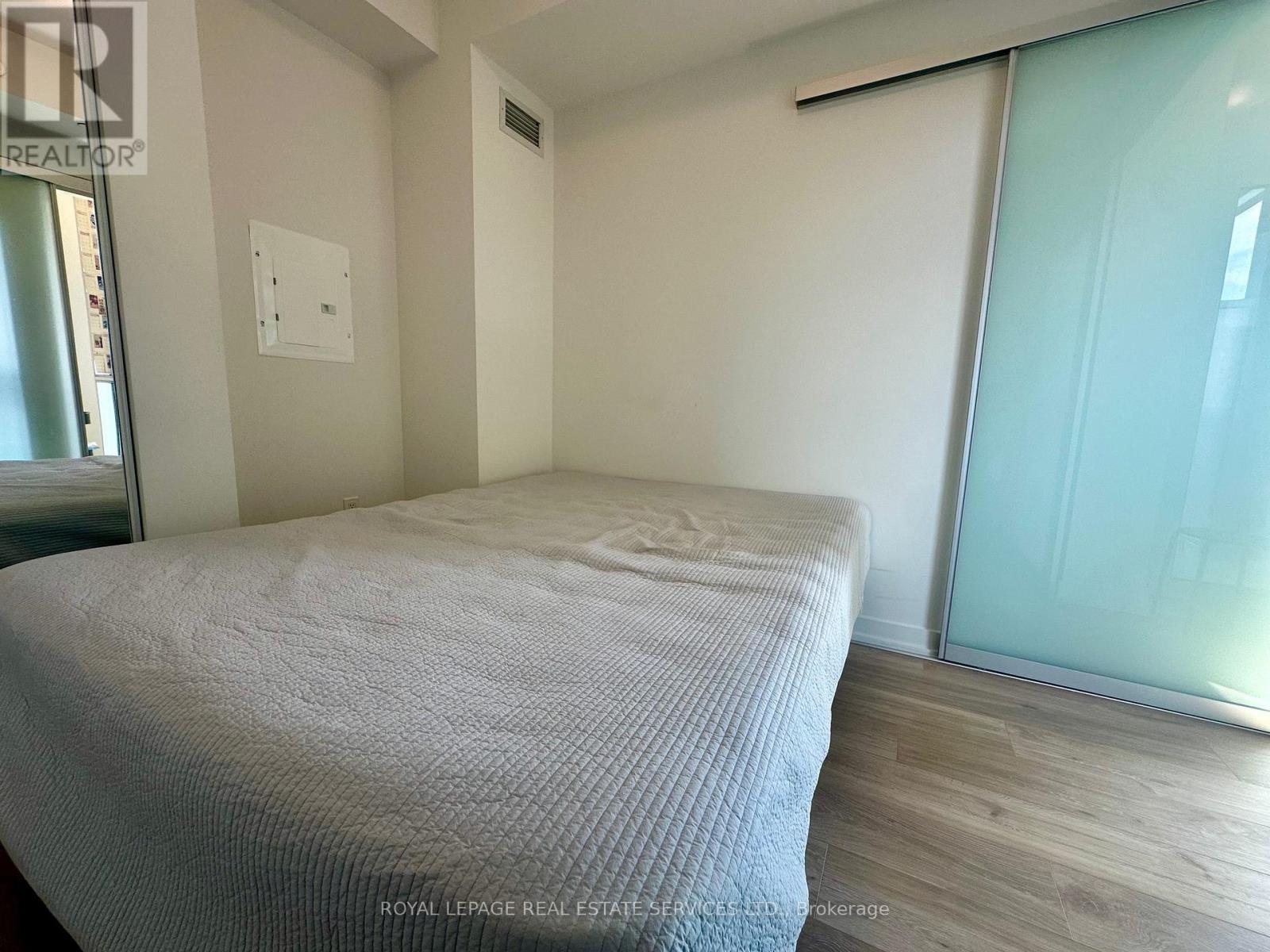 3903 - 1 Yorkville Avenue, Toronto, Ontario  M4W 0B1 - Photo 15 - C12168245