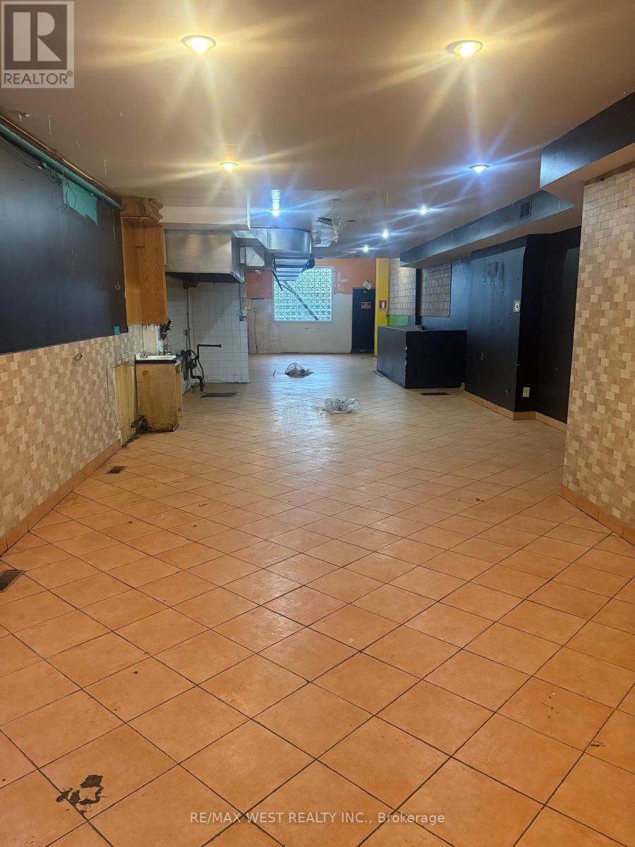 9 - 2057 Dufferin Street, Toronto, Ontario  M6E 3R3 - Photo 6 - C12530690