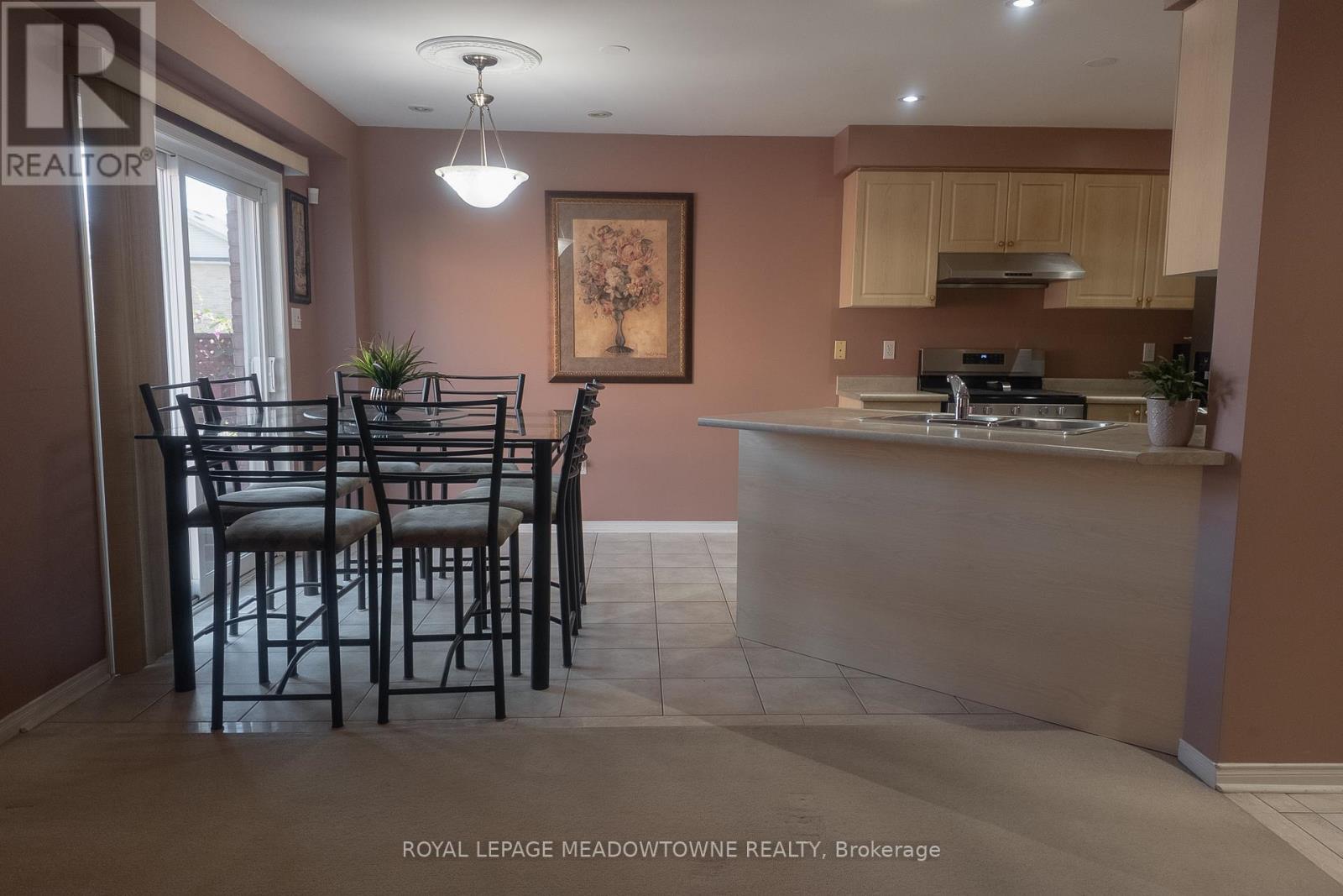 47 Earl Grey Crescent, Brampton, Ontario  L7A 2L2 - Photo 6 - W12570240