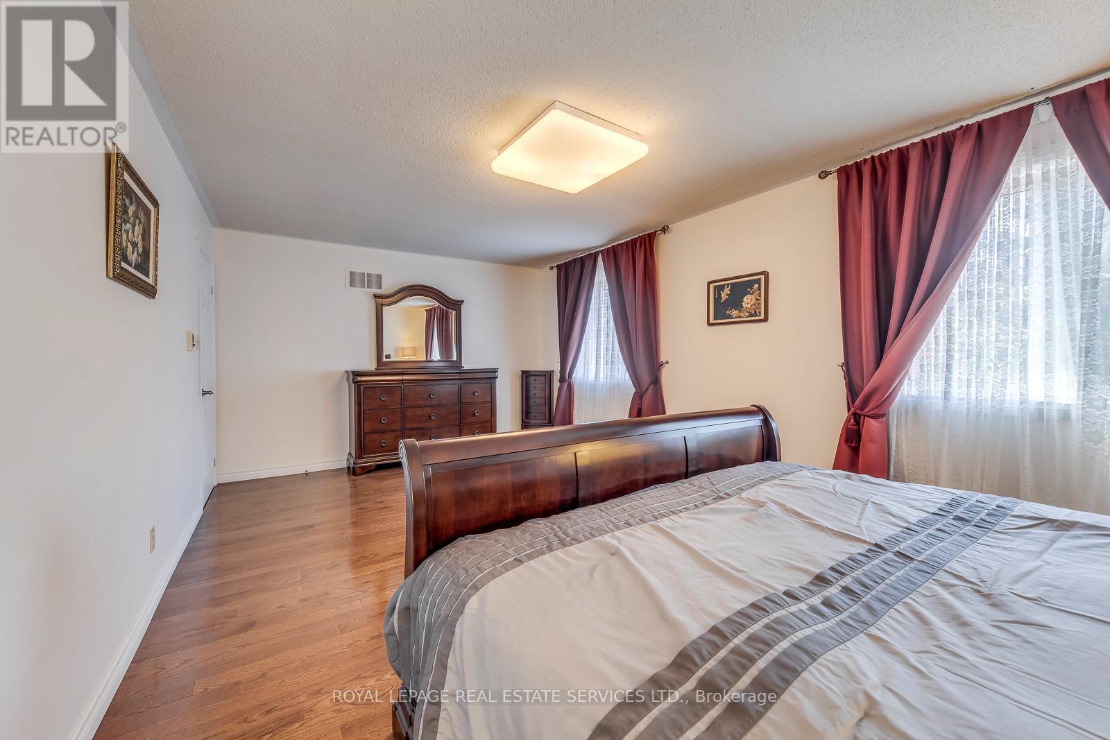 4370 Goldenrod Crescent, Mississauga, Ontario L5V 1E3 - Photo 20 - W12570246