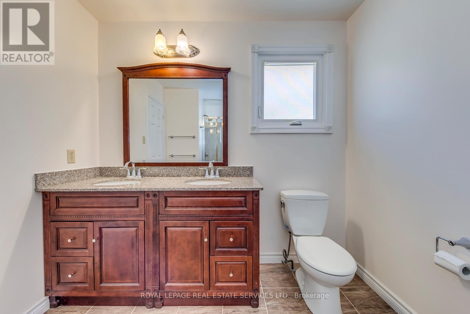 4370 Goldenrod Crescent, Mississauga, Ontario L5V 1E3 - Photo 22 - W12570246