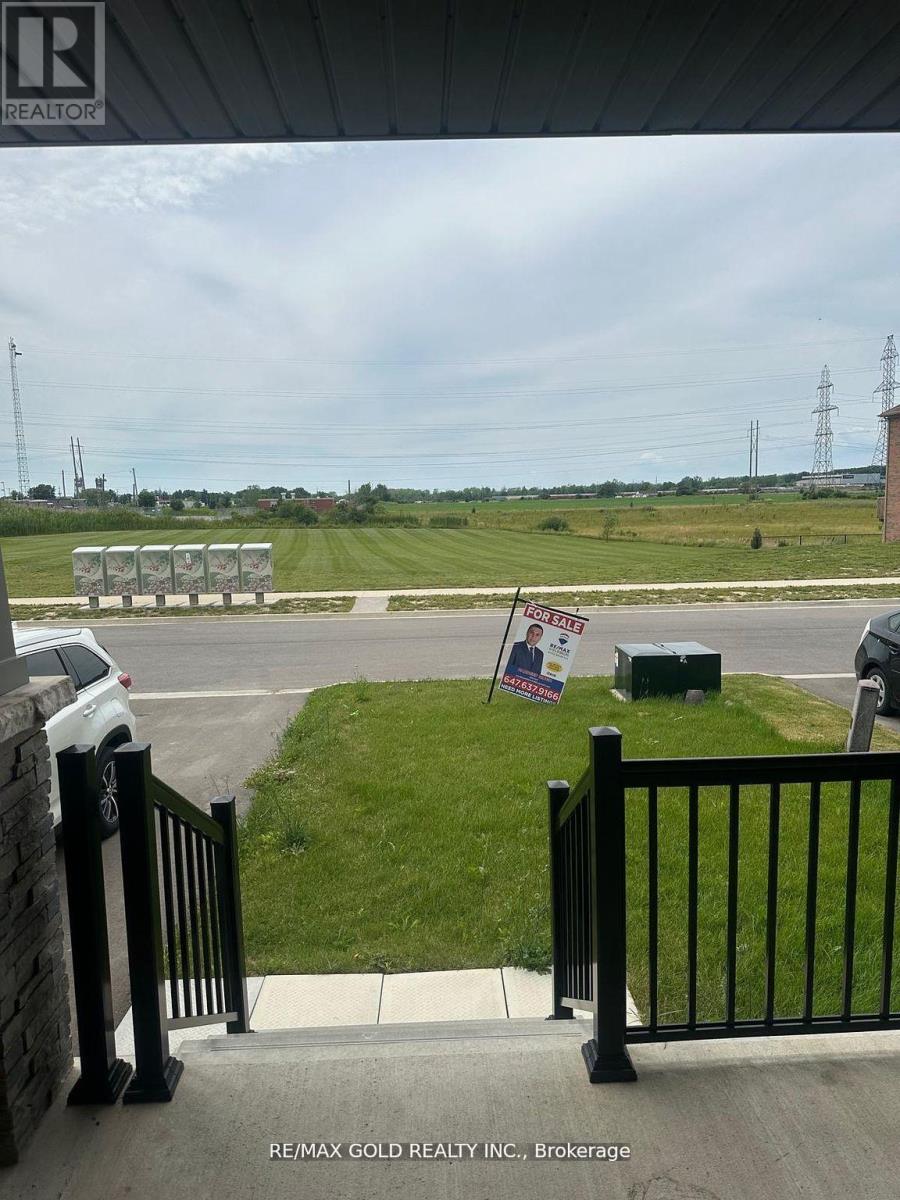 121 Explorer Way, Thorold, Ontario  L2E 6S4 - Photo 3 - X12570248