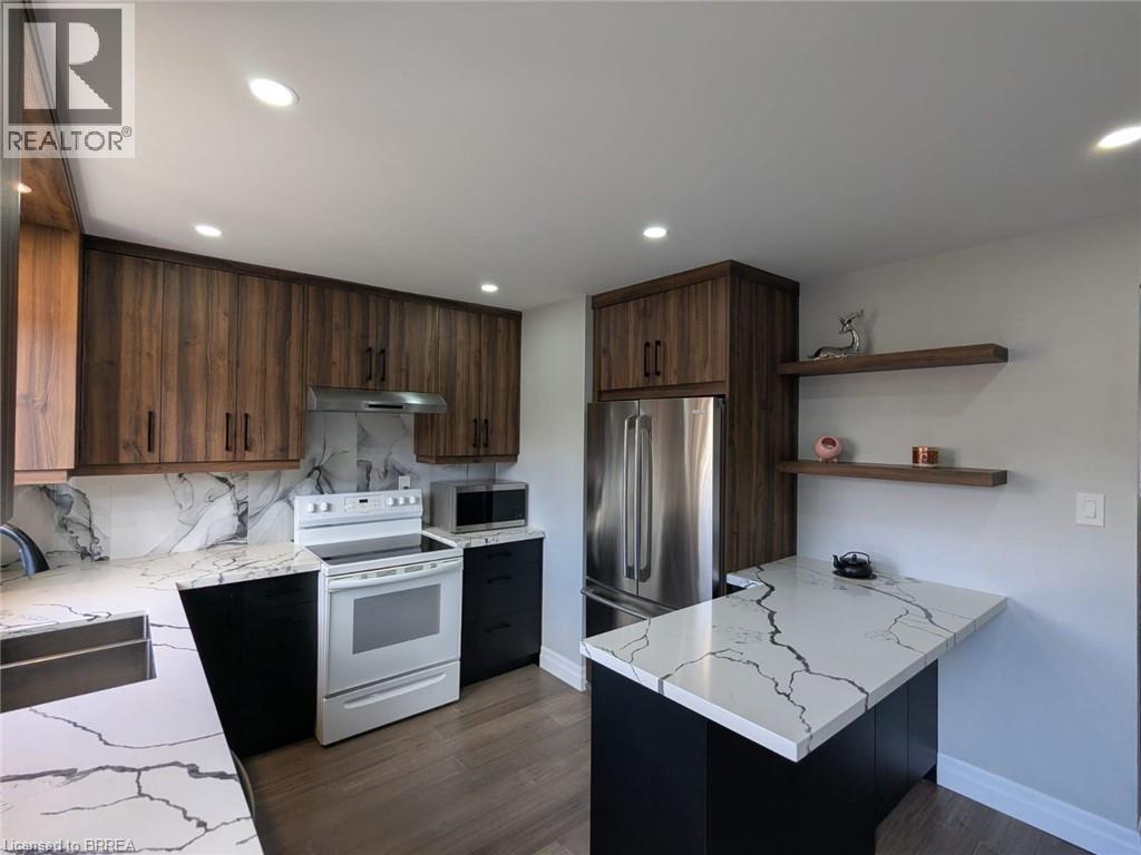 596 Grey Street Unit# 3, Brantford, Ontario  N3S 4Y1 - Photo 2 - 40789983