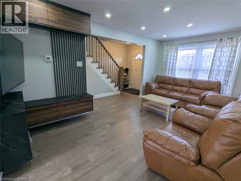 596 Grey Street Unit# 3, Brantford, Ontario  N3S 4Y1 - Photo 5 - 40789983