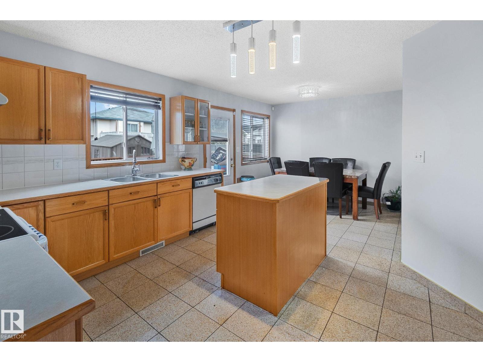 1238 Joyce Cr Nw Nw, Edmonton, Alberta  T6L 6V3 - Photo 20 - E4461624