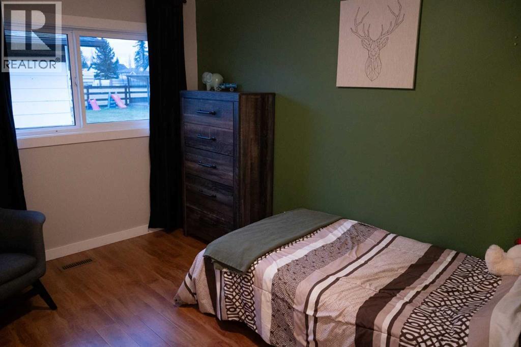 230 E 100 S Street, Raymond, Alberta  T0K 2S0 - Photo 17 - A2271679