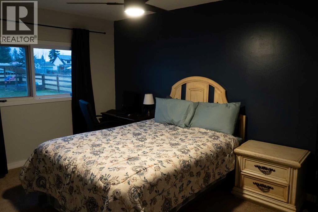 230 E 100 S Street, Raymond, Alberta  T0K 2S0 - Photo 14 - A2271679