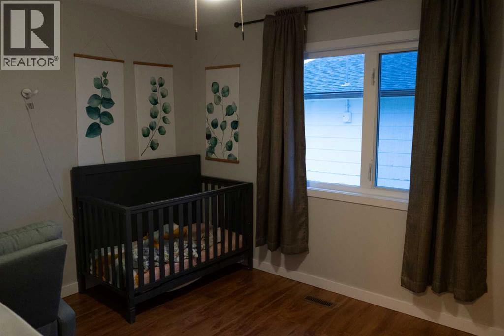 230 E 100 S Street, Raymond, Alberta  T0K 2S0 - Photo 18 - A2271679