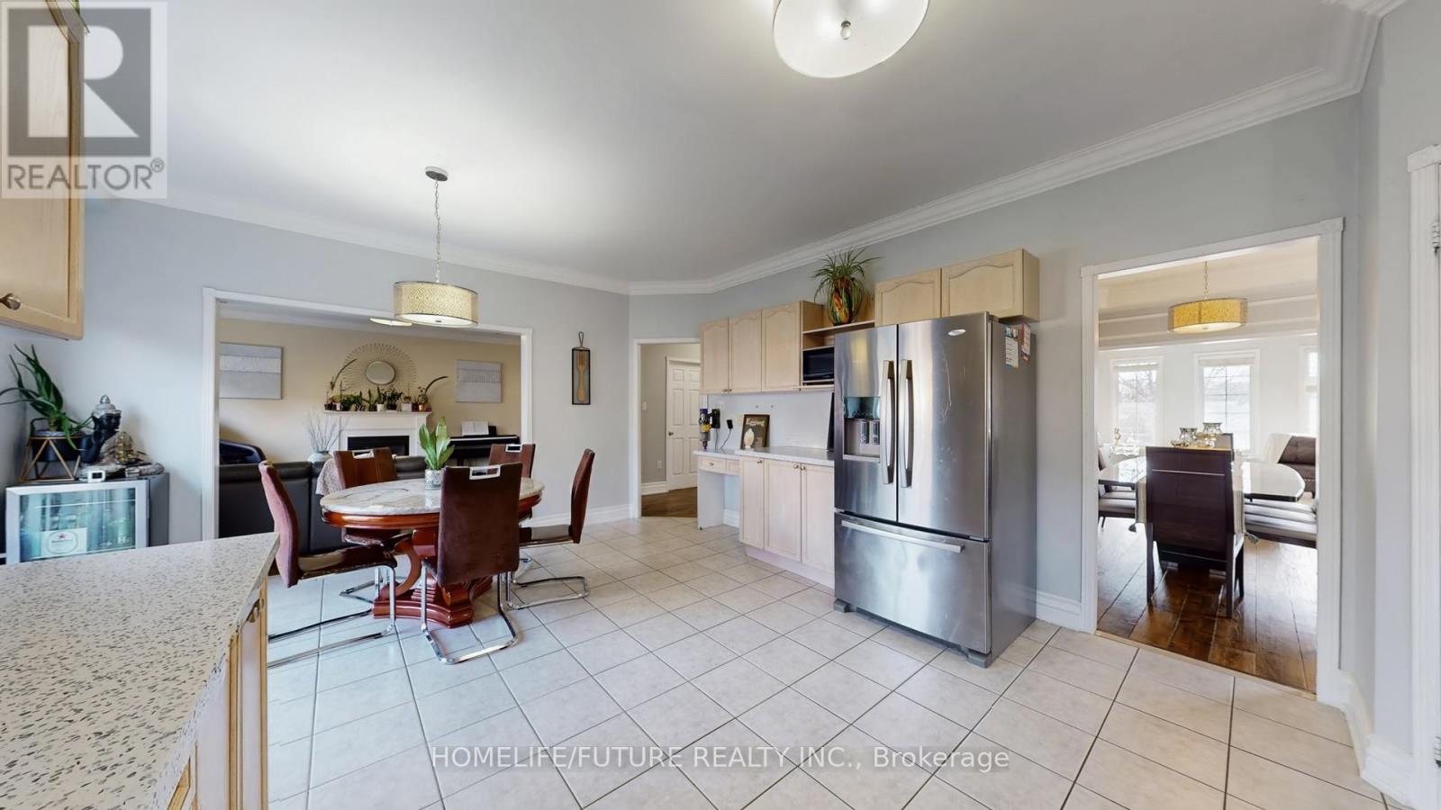 94 Carnwith Drive E, Whitby, Ontario  L1M 2K8 - Photo 13 - E12570292