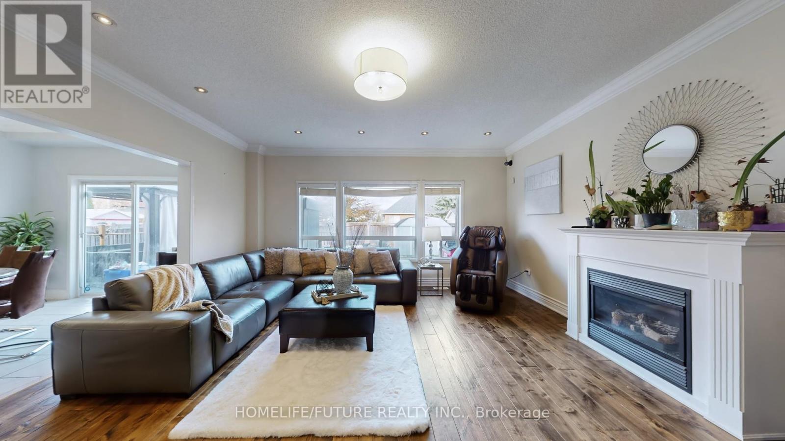 94 Carnwith Drive E, Whitby, Ontario  L1M 2K8 - Photo 9 - E12570292