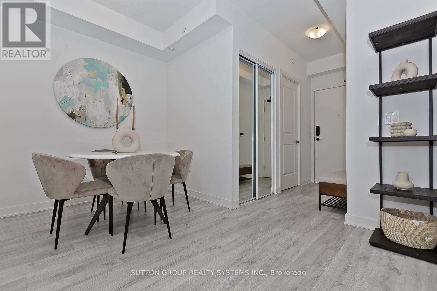 1409 - 4655 Metcalfe Avenue, Mississauga, Ontario  L5M 0Z7 - Photo 3 - W12570308