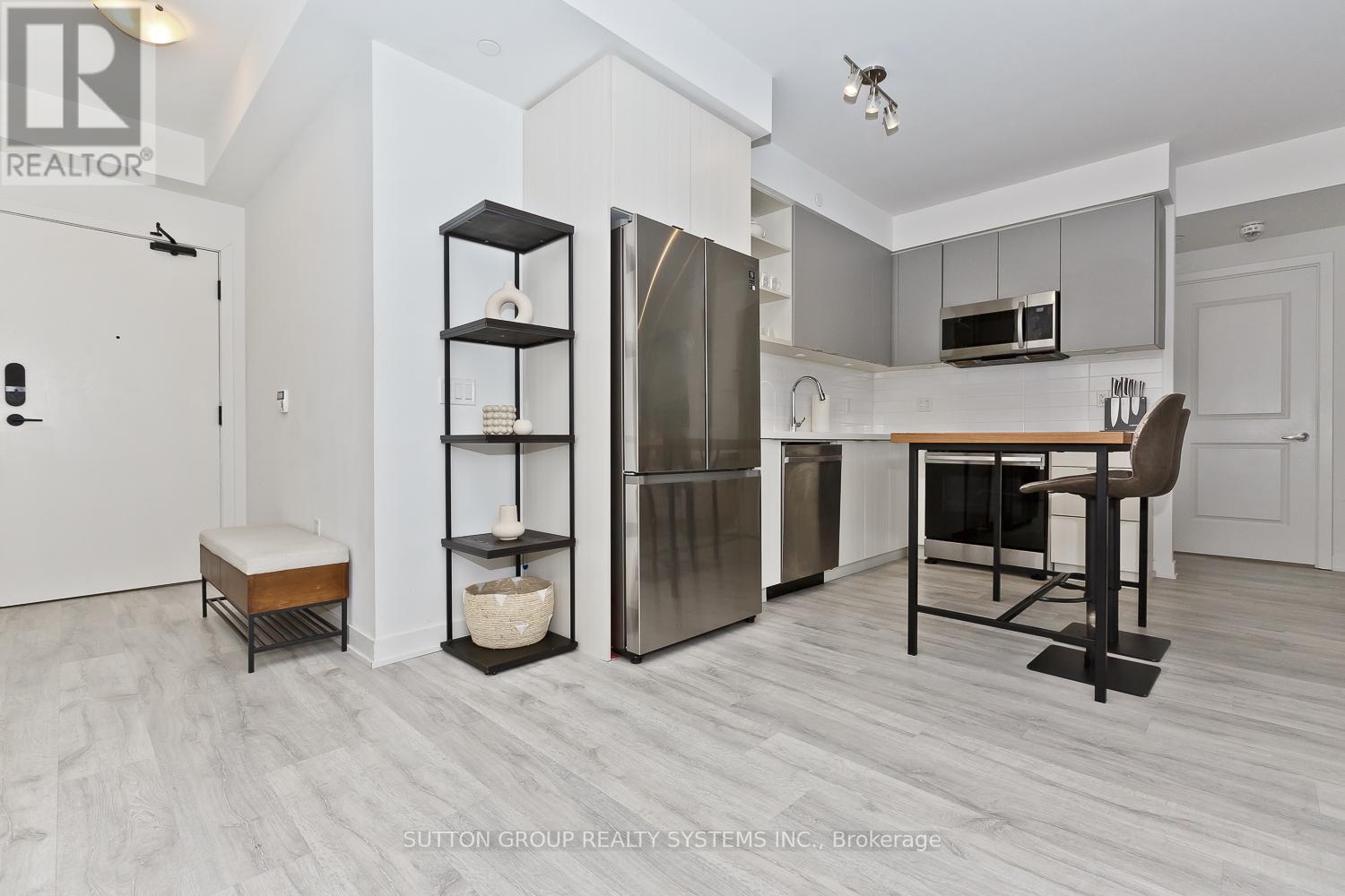 1409 - 4655 Metcalfe Avenue, Mississauga, Ontario  L5M 0Z7 - Photo 6 - W12570308