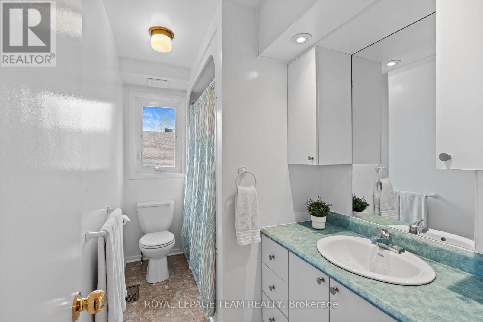 92 Burnetts Grove Circle, Ottawa, Ontario  K2J 1N7 - Photo 26 - X12564616