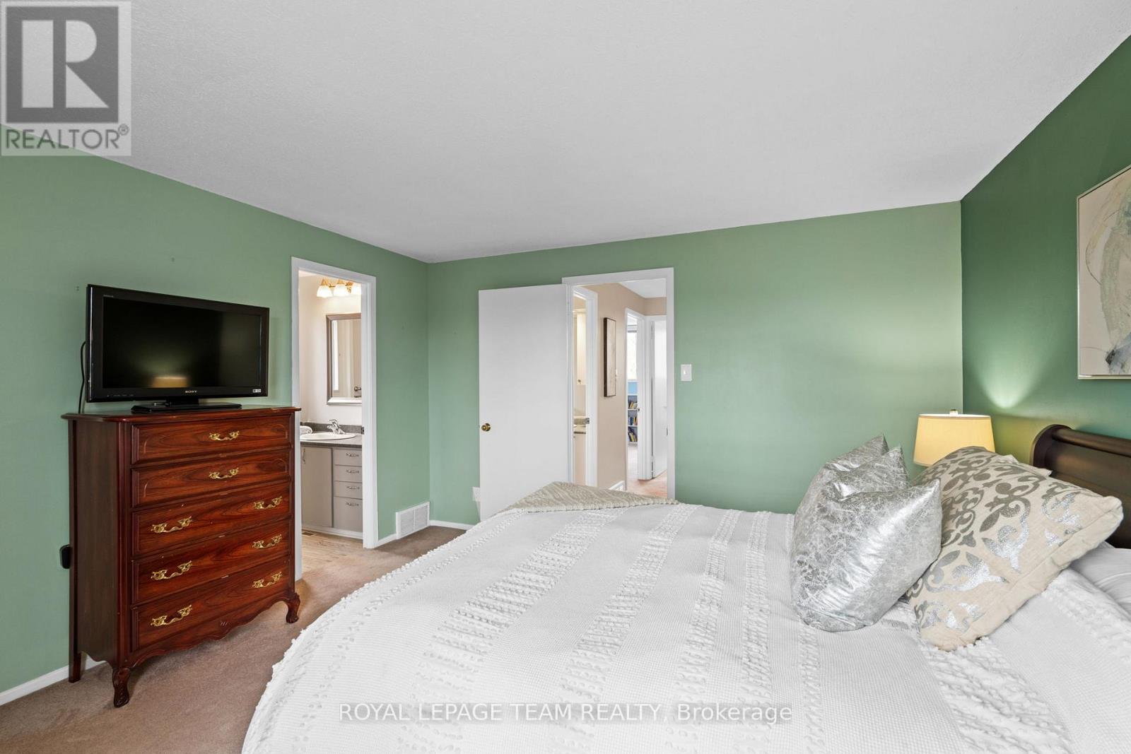 92 Burnetts Grove Circle, Ottawa, Ontario  K2J 1N7 - Photo 28 - X12564616