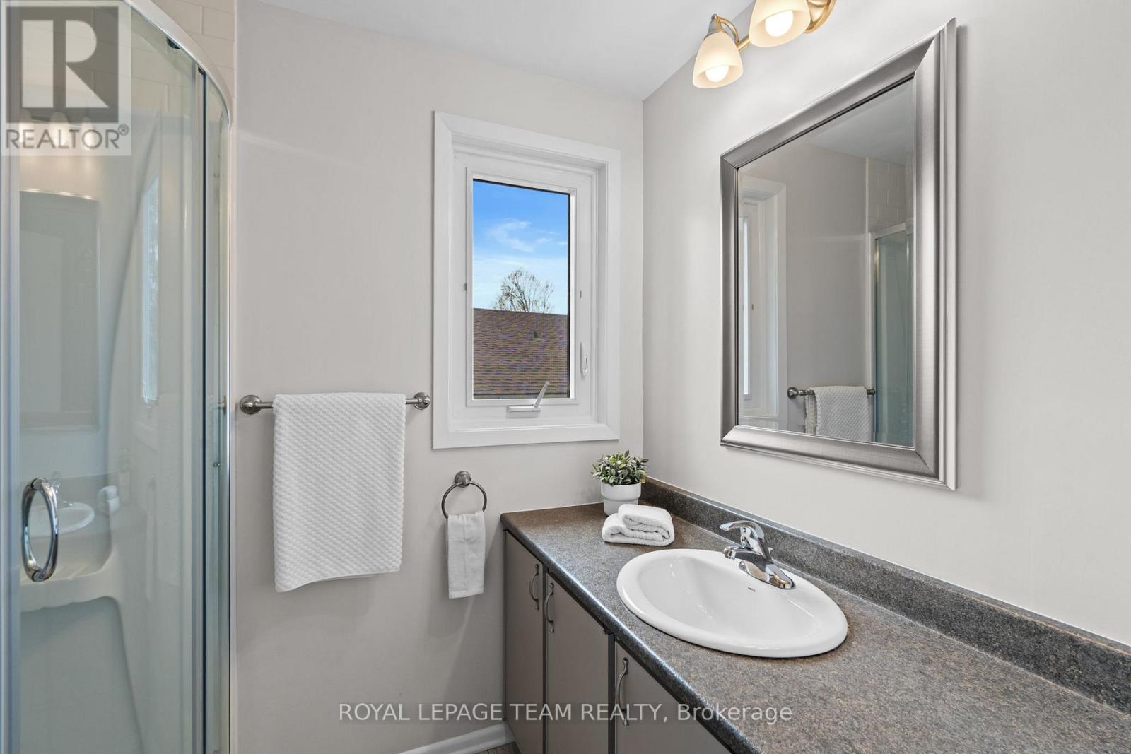 92 Burnetts Grove Circle, Ottawa, Ontario  K2J 1N7 - Photo 29 - X12564616