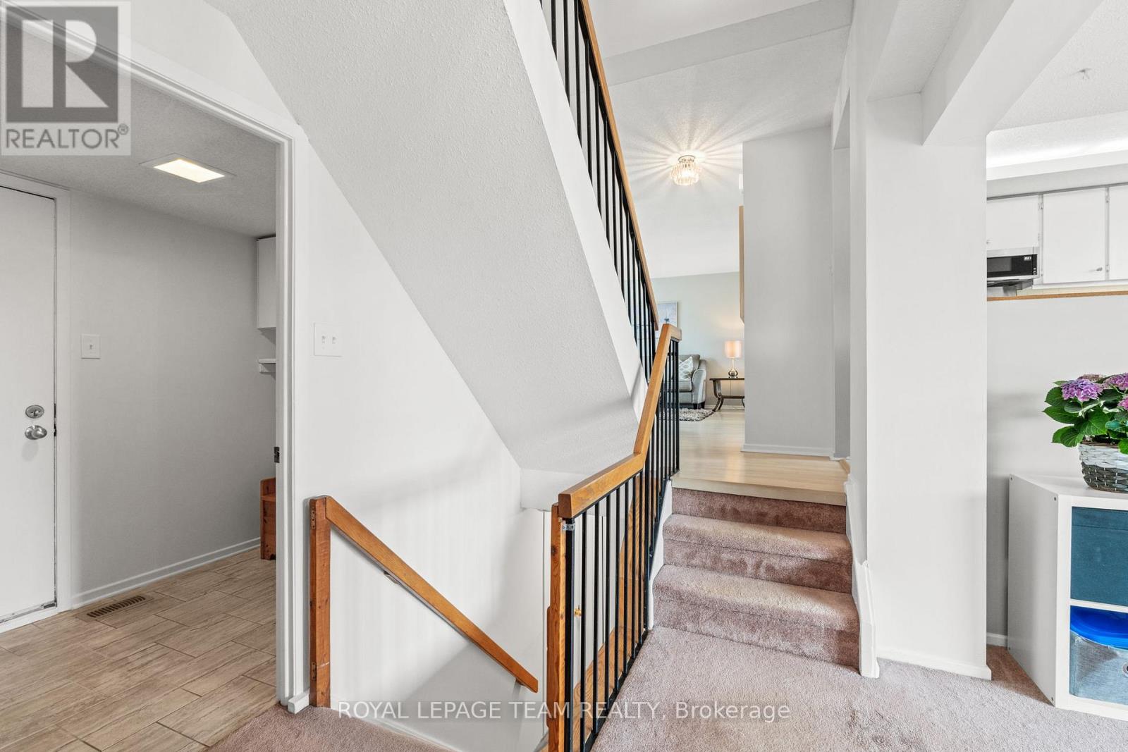 92 Burnetts Grove Circle, Ottawa, Ontario  K2J 1N7 - Photo 32 - X12564616