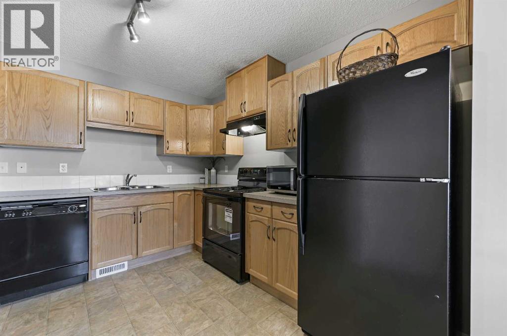 165 Saddlebrook Point Ne, Calgary, Alberta  T3J 0G3 - Photo 6 - A2270053