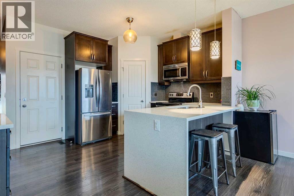 65 Copperpond Landing Se, Calgary, Alberta  T2Z 1G6 - Photo 5 - A2271438