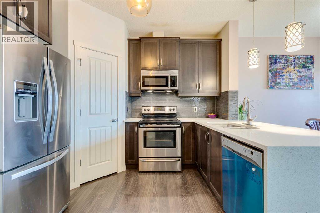 65 Copperpond Landing Se, Calgary, Alberta  T2Z 1G6 - Photo 3 - A2271438