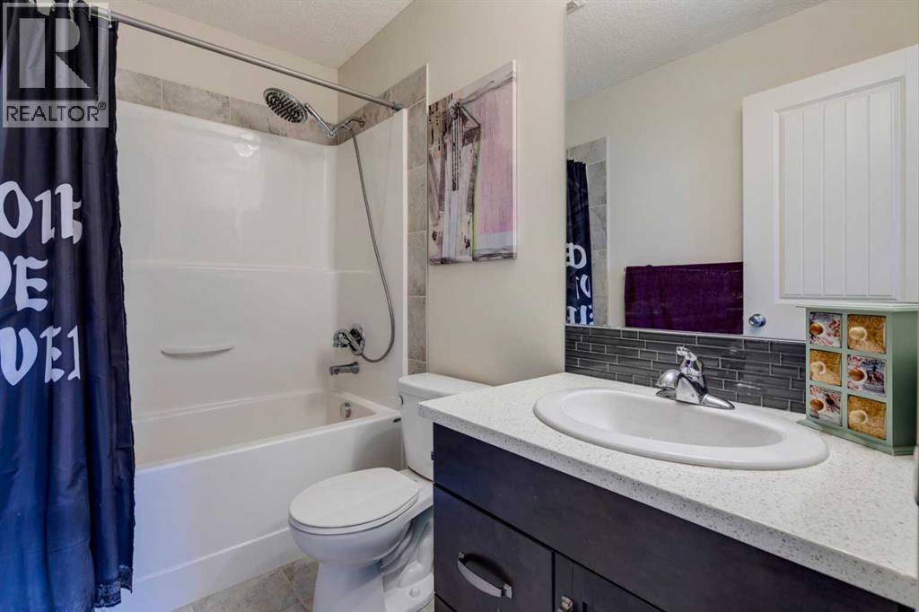 65 Copperpond Landing Se, Calgary, Alberta  T2Z 1G6 - Photo 18 - A2271438