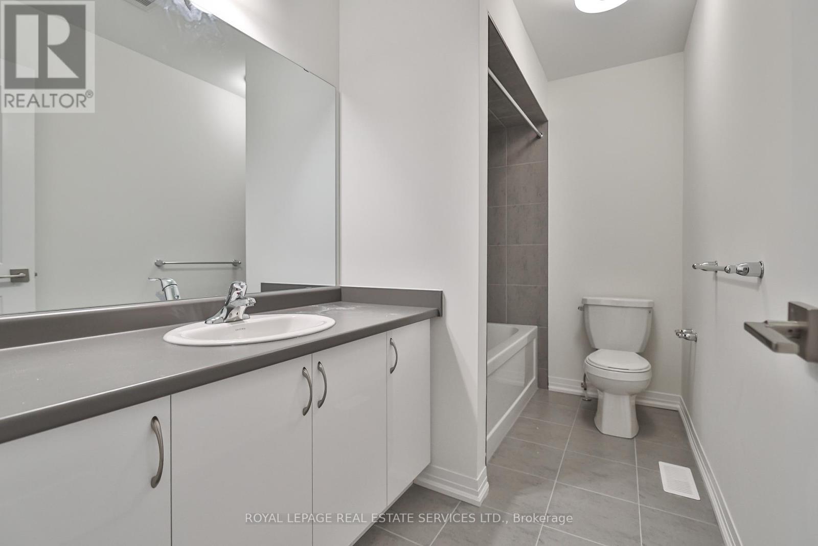 56 Mckernan Avenue, Brantford, Ontario  N3V 0B9 - Photo 28 - X12570076