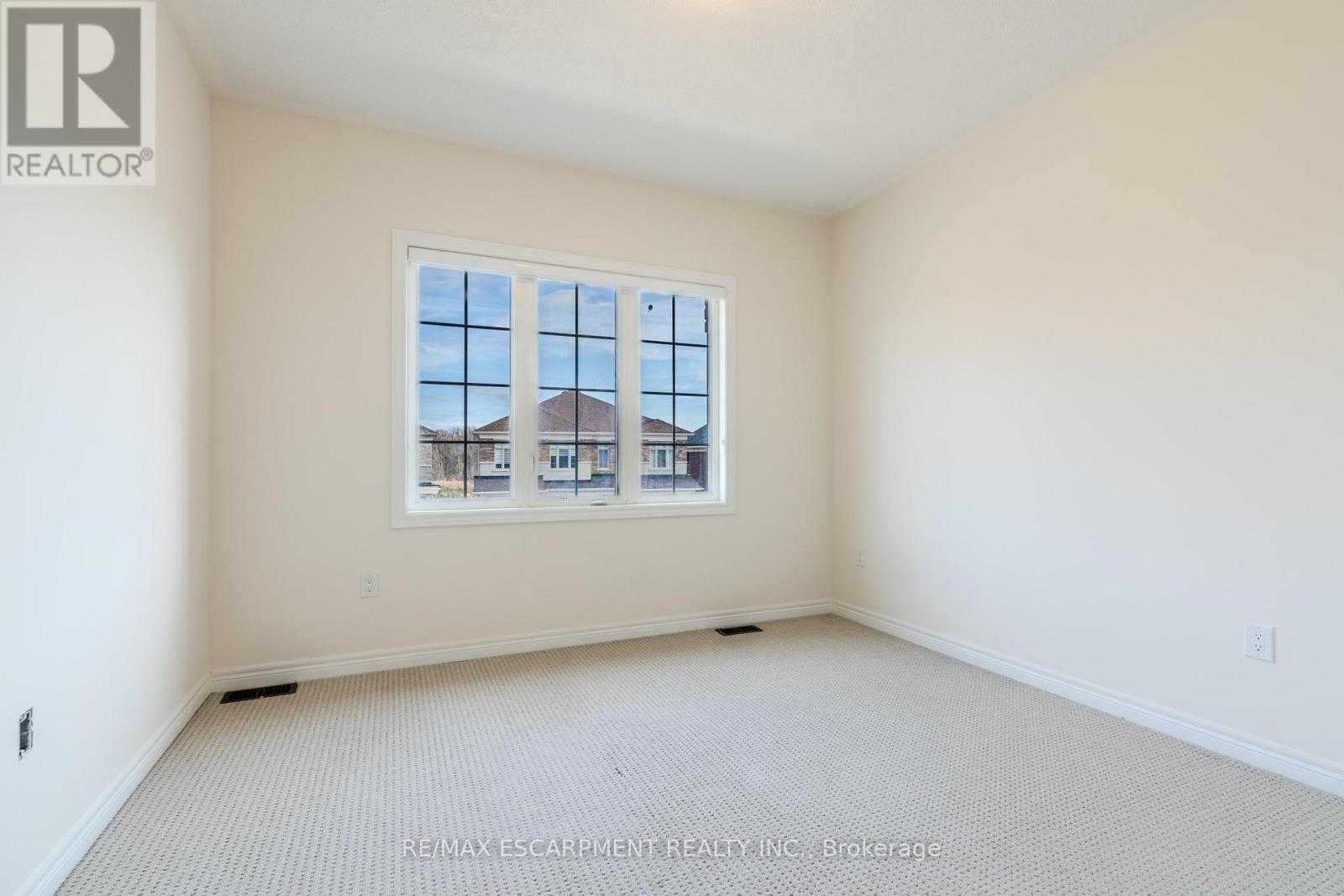 83 Great Falls Boulevard, Hamilton, Ontario  L0R 2H7 - Photo 18 - X12570300