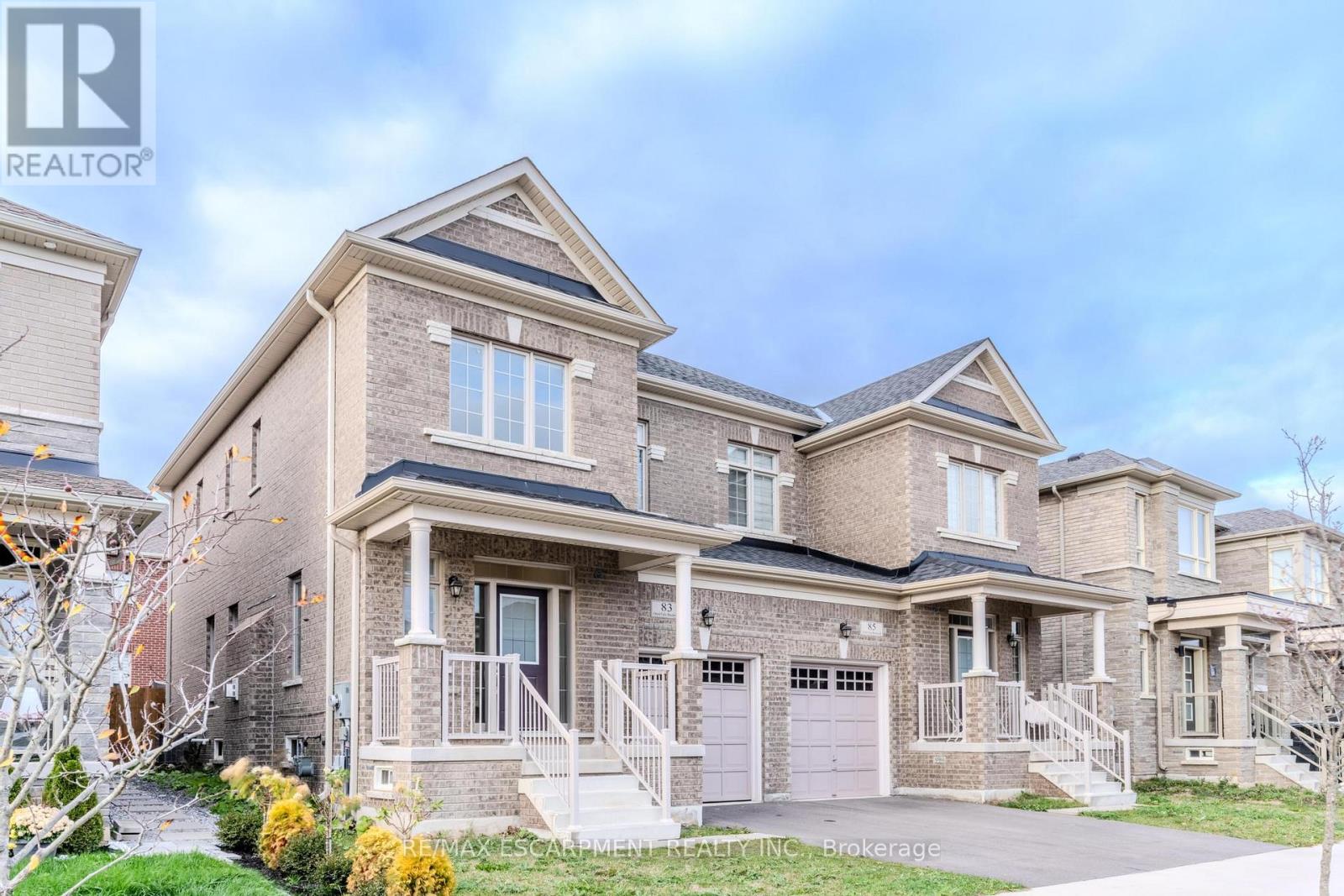 83 Great Falls Boulevard, Hamilton, Ontario  L0R 2H7 - Photo 2 - X12570300