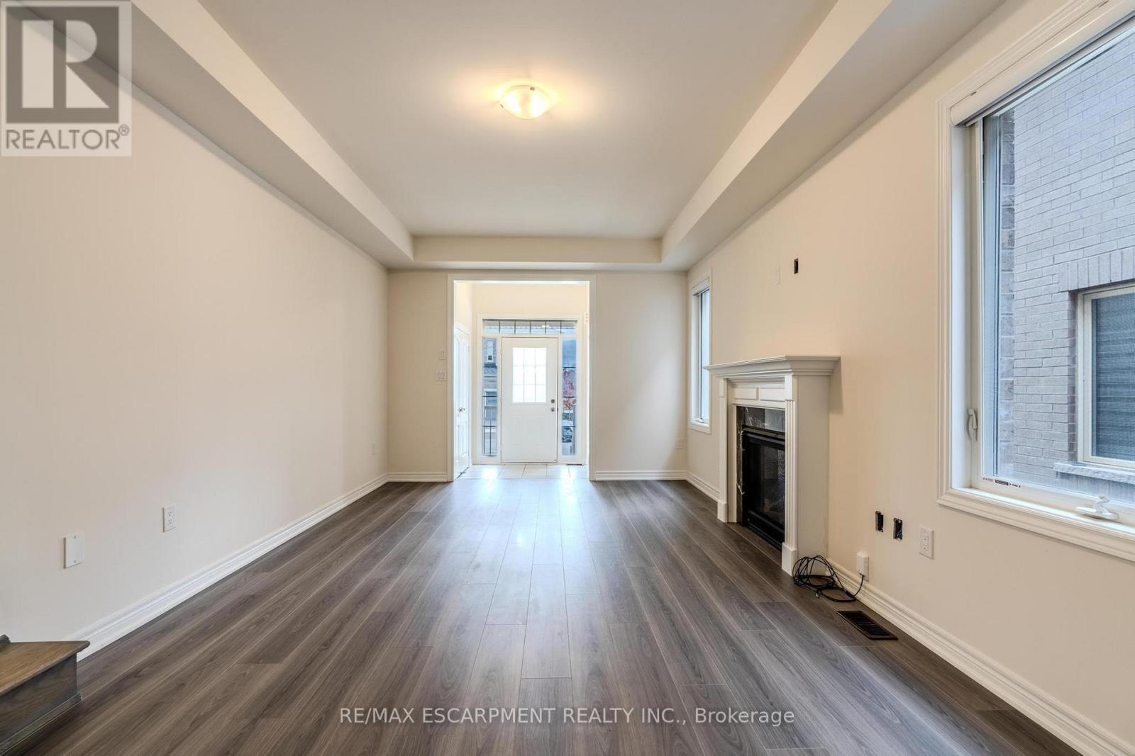 83 Great Falls Boulevard, Hamilton, Ontario  L0R 2H7 - Photo 5 - X12570300