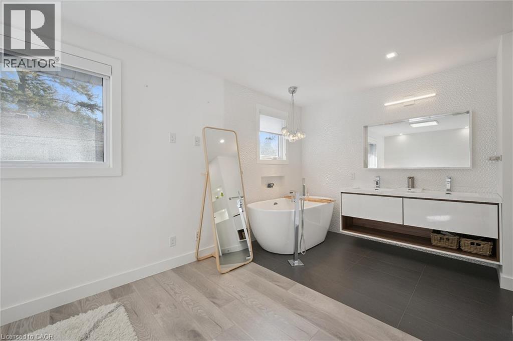 548 Box Grove Place, Waterloo, Ontario N2L 4V3 - Photo 20 - 40789487