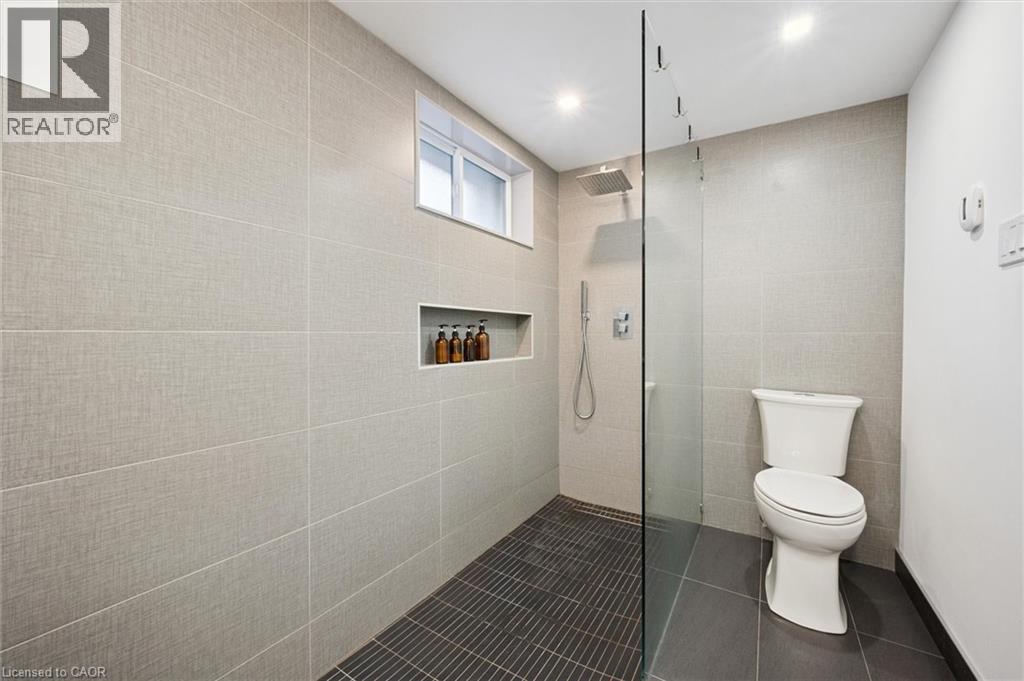 548 Box Grove Place, Waterloo, Ontario N2L 4V3 - Photo 28 - 40789487