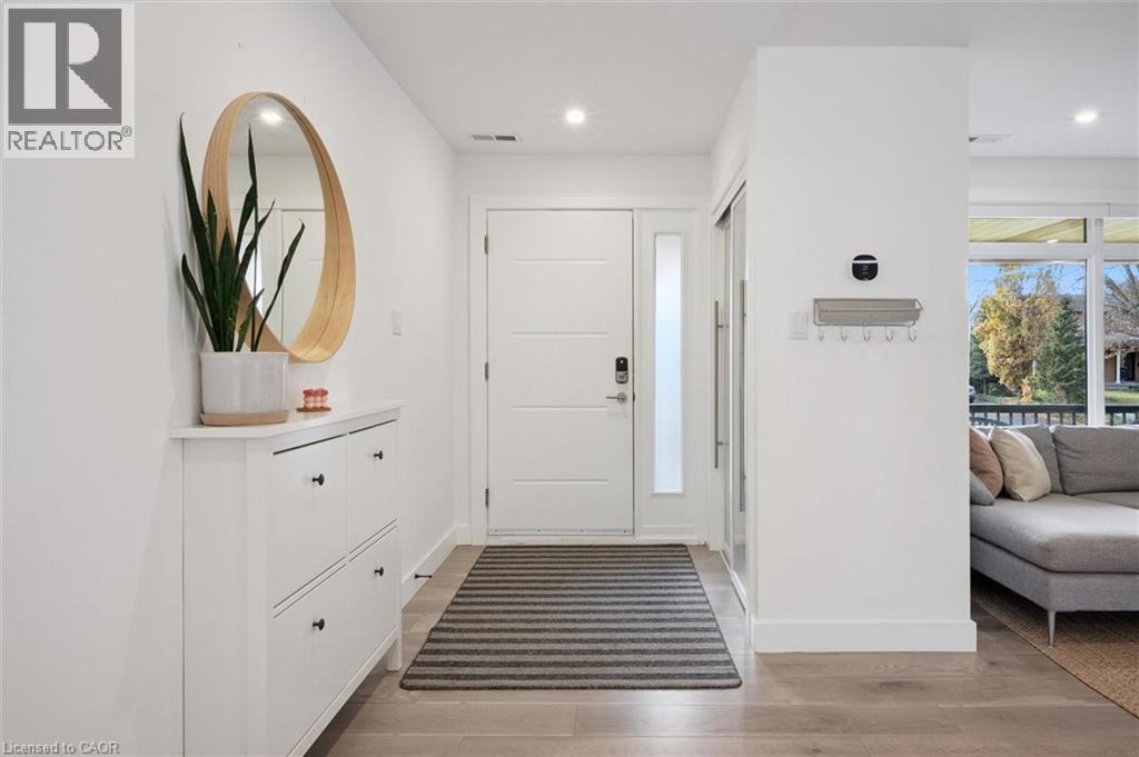 548 Box Grove Place, Waterloo, Ontario N2L 4V3 - Photo 6 - 40789487