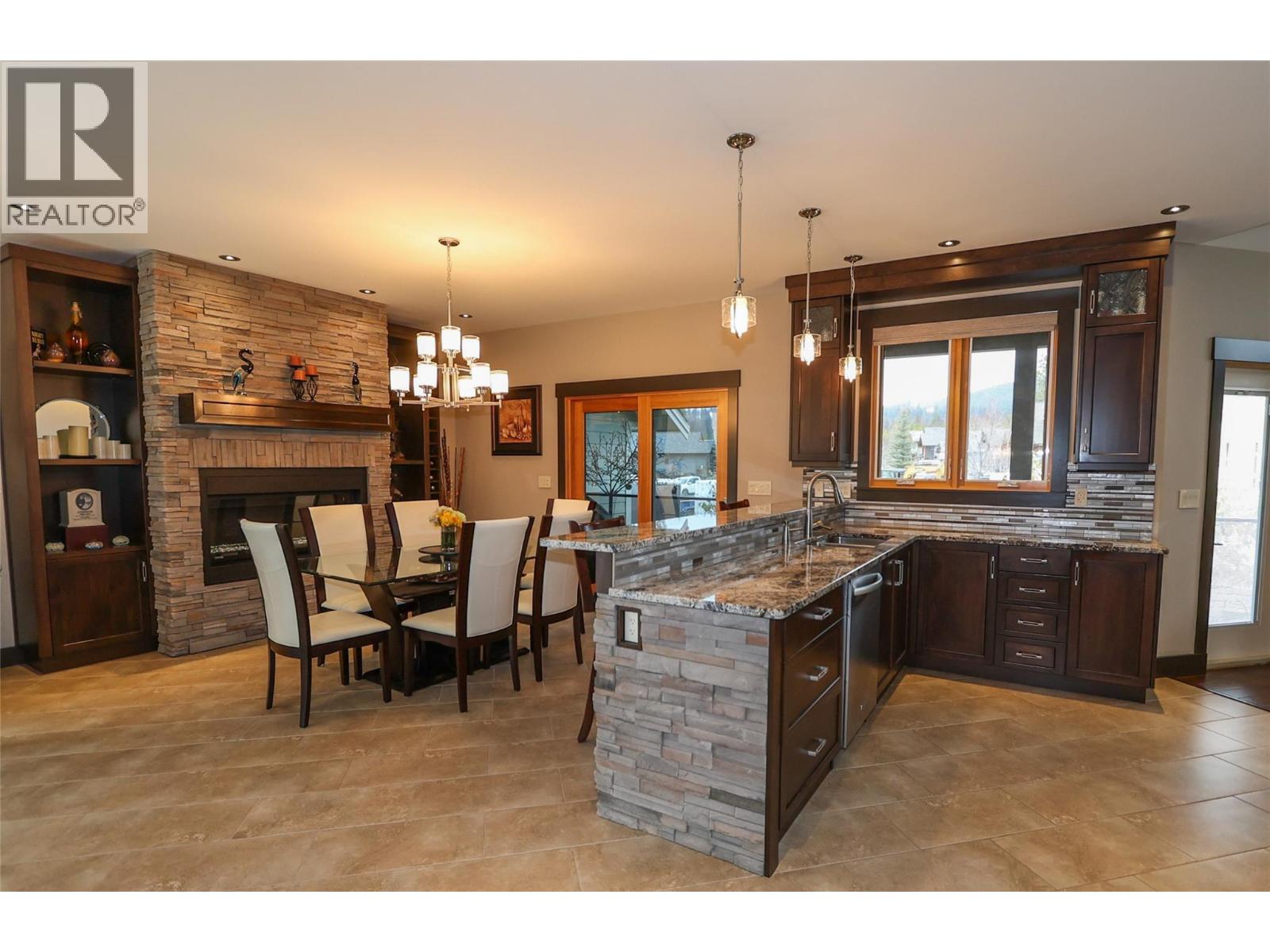 100 Forest Crowne Crescent, Kimberley, British Columbia  V1A 0A4 - Photo 6 - 10369552