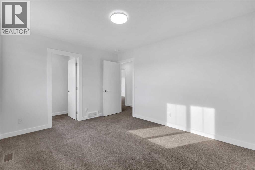 100 Corner Glen Manor Ne, Calgary, Alberta  T3N 1B9 - Photo 36 - A2257435