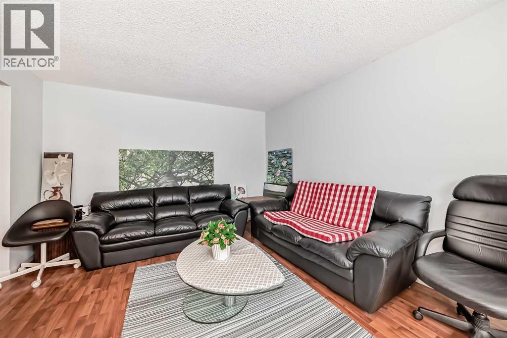 7 Hawksley Crescent Nw, Calgary, Alberta  T3G 3B9 - Photo 7 - A2268348