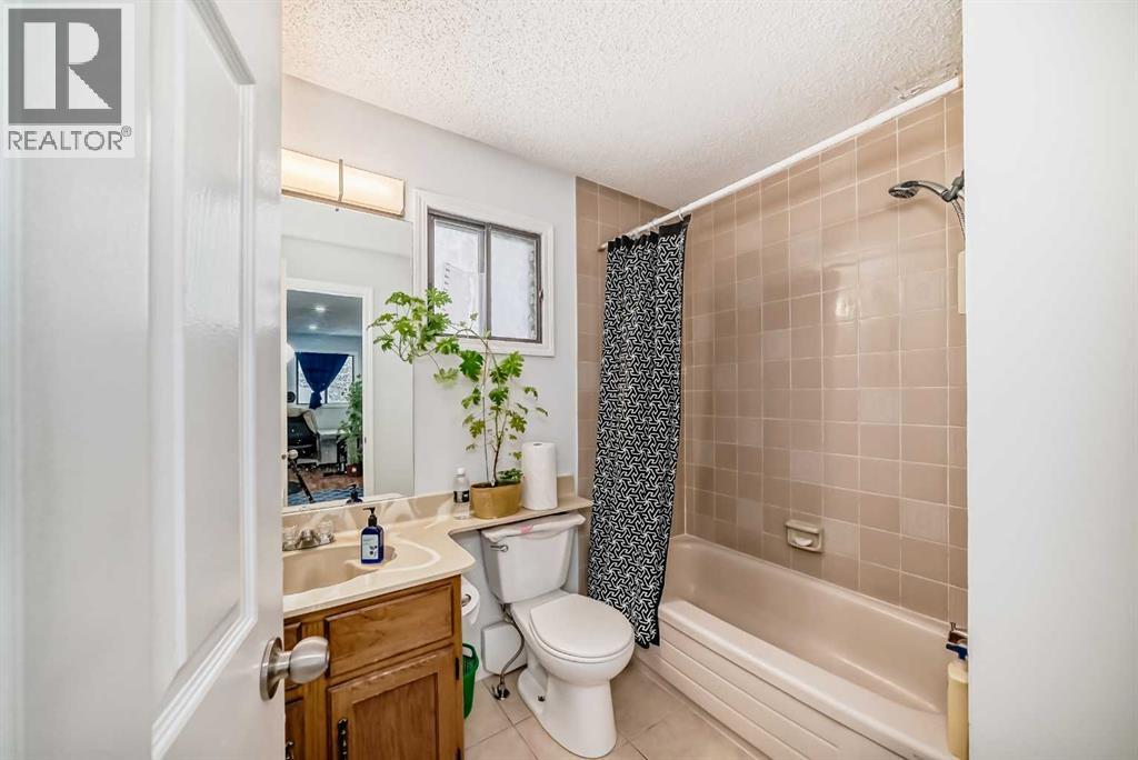 7 Hawksley Crescent Nw, Calgary, Alberta  T3G 3B9 - Photo 18 - A2268348