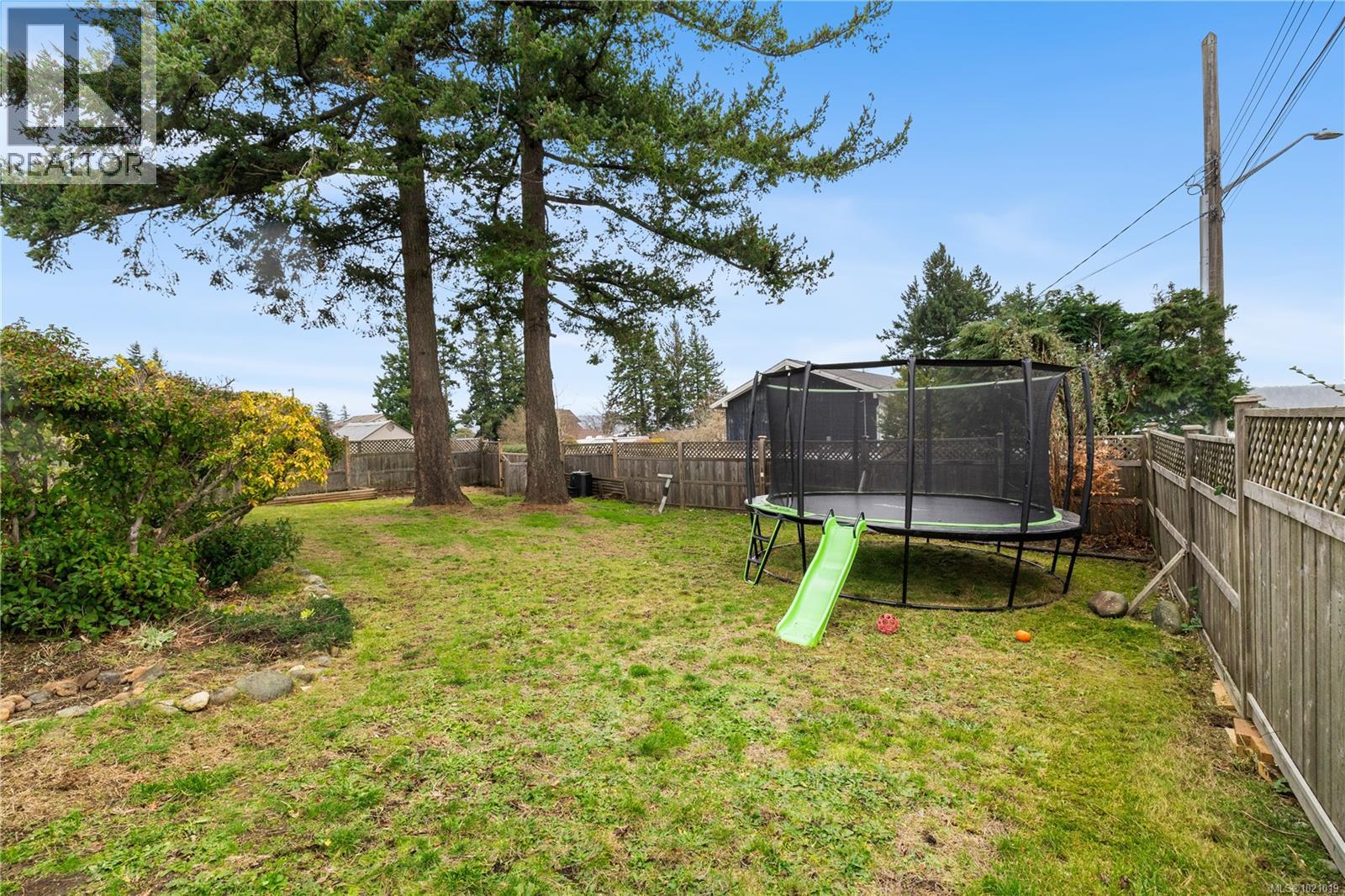 111 Thulin St, Campbell River, British Columbia V9W 2K4 - Photo 30 - 1021019