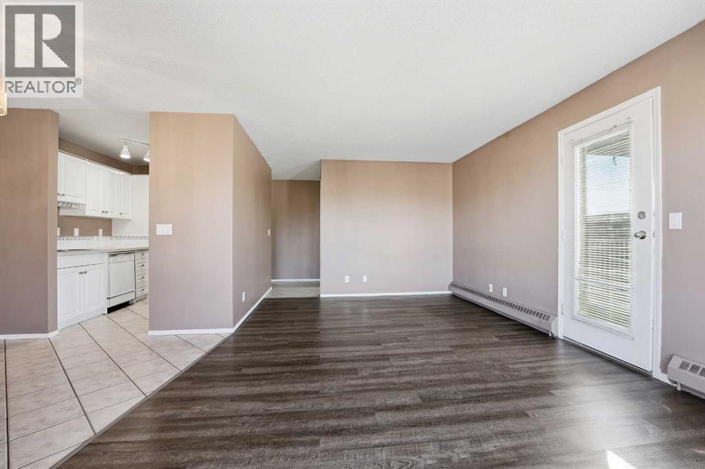 208, 5135 Lakeshore Drive, Sylvan Lake, Alberta  T4S 1E2 - Photo 6 - A2266098