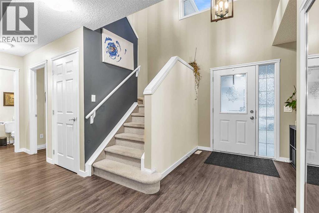 210 Evansmeade Point Nw, Calgary, Alberta  T3P 1B8 - Photo 3 - A2268431