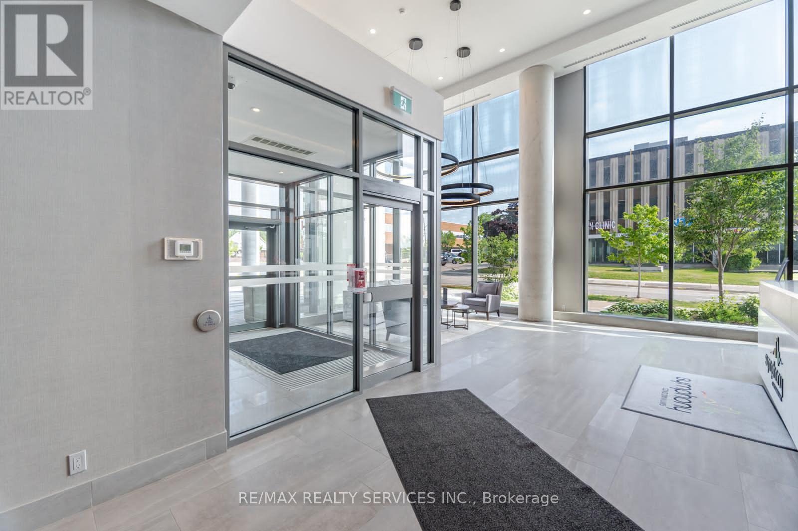 1506 - 15 Lynch Street, Brampton, Ontario  L6W 0C7 - Photo 9 - W12570324